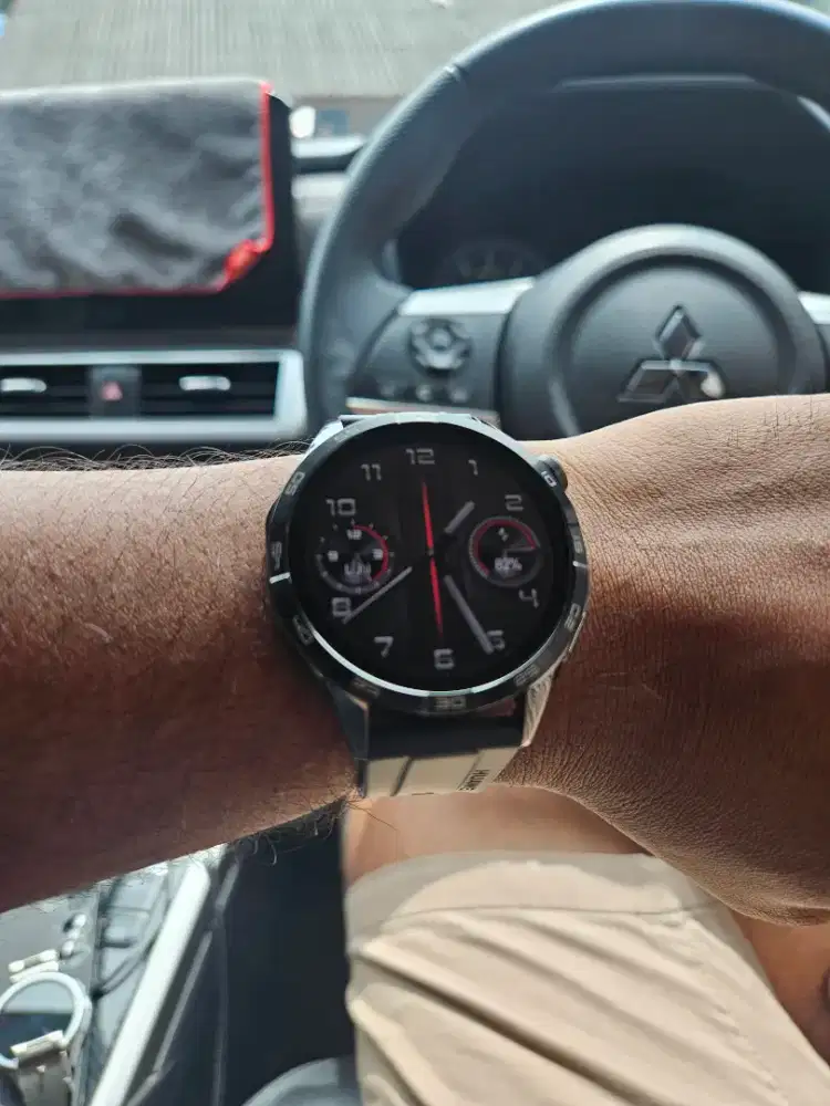 Huawei GT 4 black silver