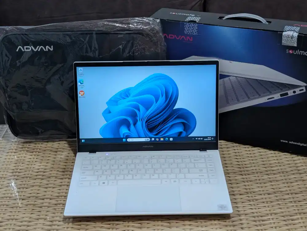 Laptop Advan Soulmate Amd Athlon LikeNew