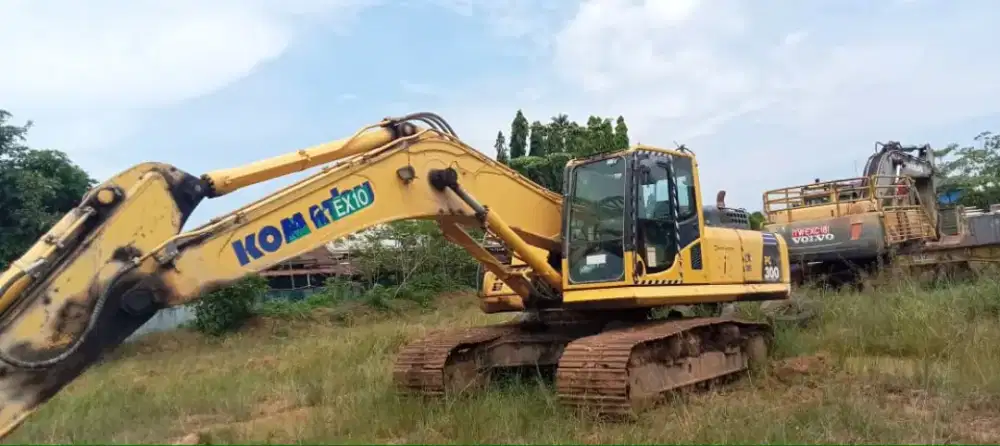 Excavator Komatsu PC 300 - Bekas