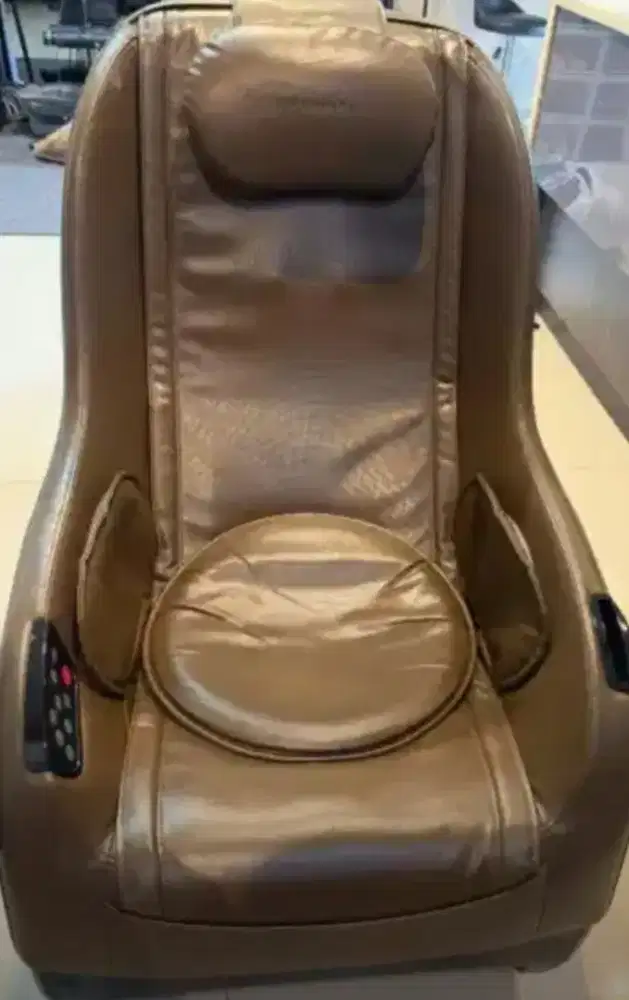 kursi pijat ADVANCE sangat mulus cek lokasi 99% bagus