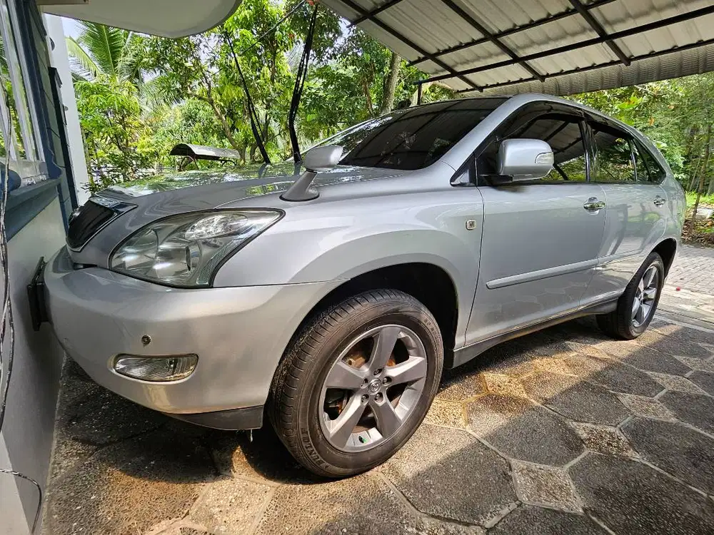 Dijual Toyota Harrier 2012 low km last edition