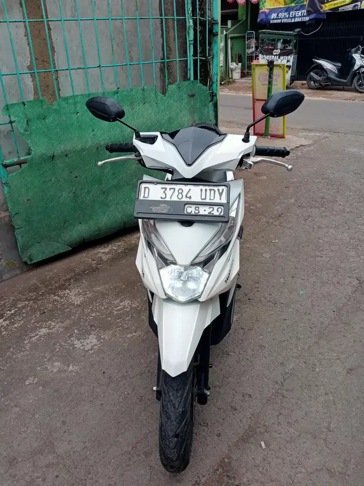 DIJUAL HONDA BEAT FI SP CBS ISS THN 2019 WARNA PUTIH
