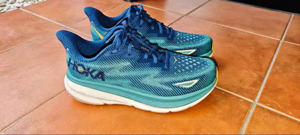 Dijual Sepatu Running Hoka Clifton 9 Wide