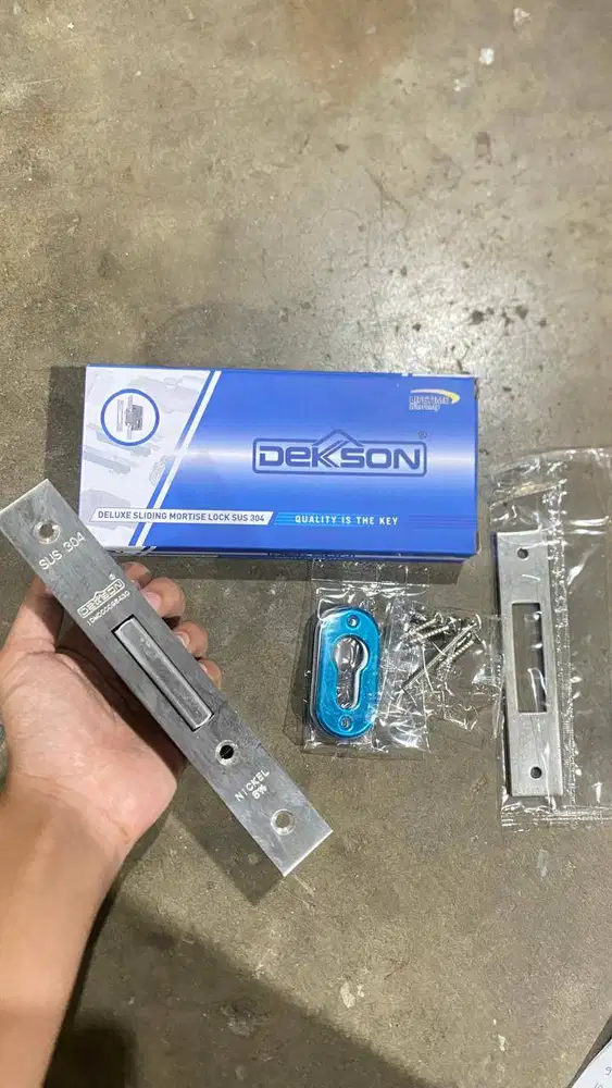 Kunci Pintu Kayu/Besi Komponen Pintu Garasi Sliding Tikung Lipat