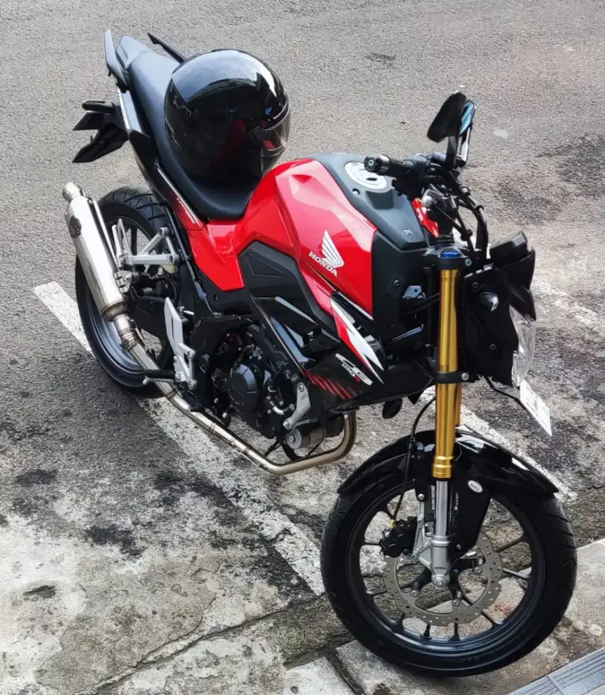 Honda CB 150 R - MERAH