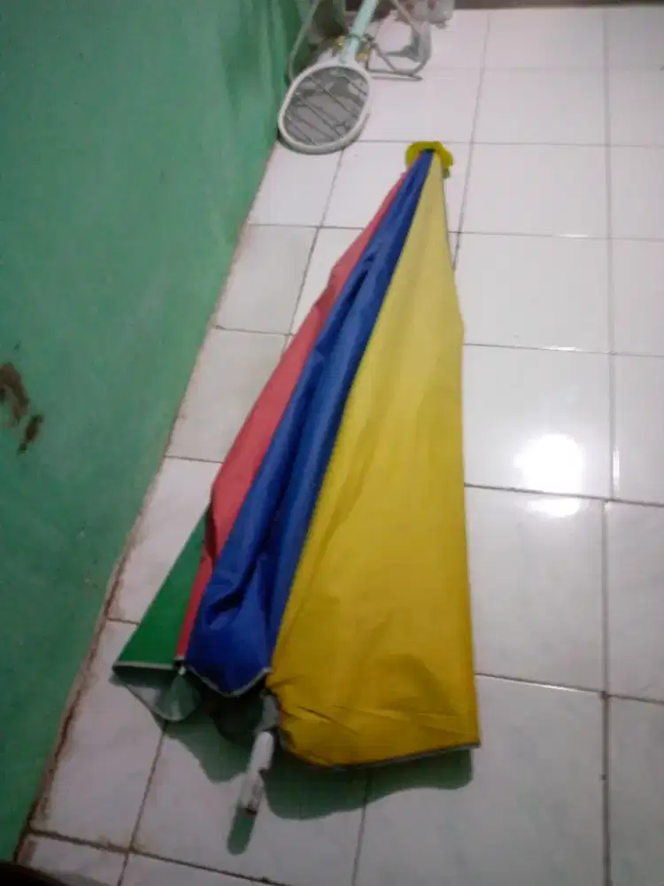 Payung dagang siap pakai