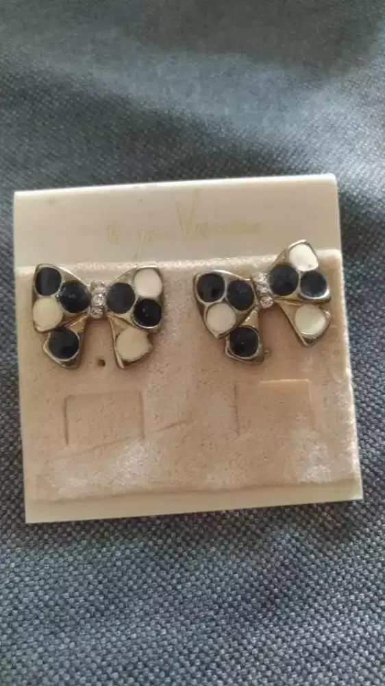 Jual anting2 tusuk pita