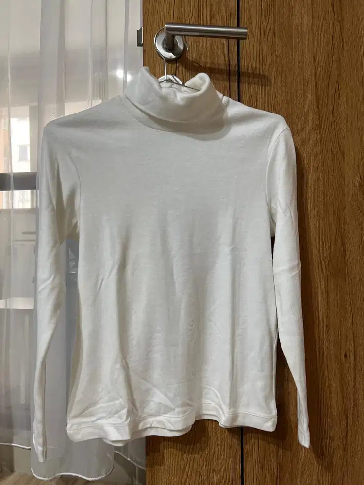 Turtle Neck Heattech Uniqlo