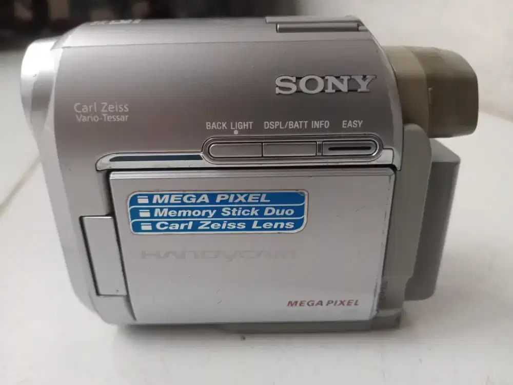 Jual Handycam Sony DCR-HC40E MiniDV Memory.