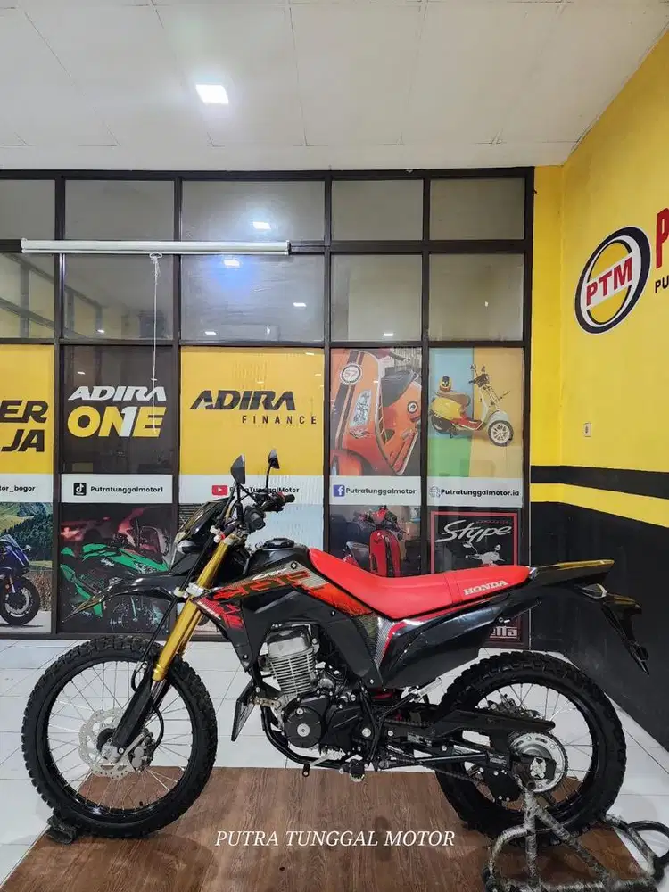 Crf 150 l unit  cakep/ bisa kredit or tt