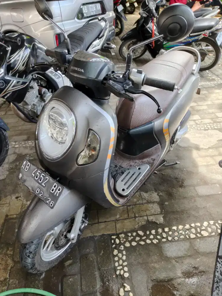 Scoopy keyless THN 2021 plat AB Bantul