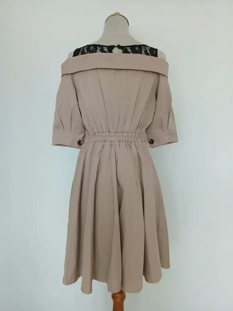 Baju terusan Trench coat style Pumpkin size M fit L, preloved