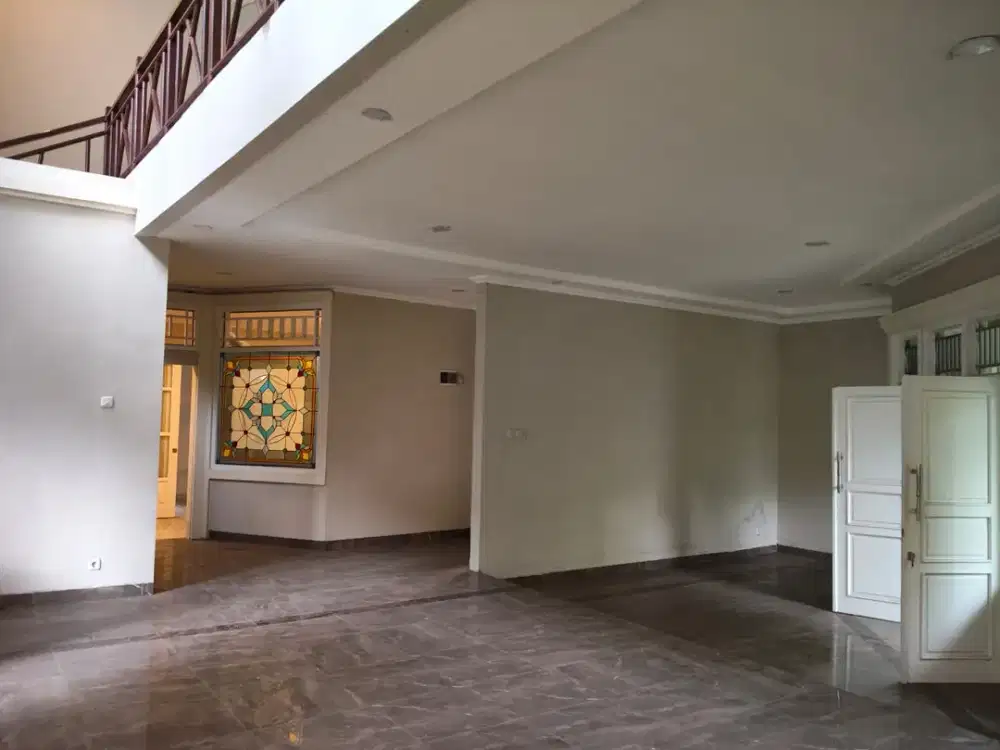 Rumah Besar dan Luas di Lebak Bulus bisa untuk kantor atau workshop