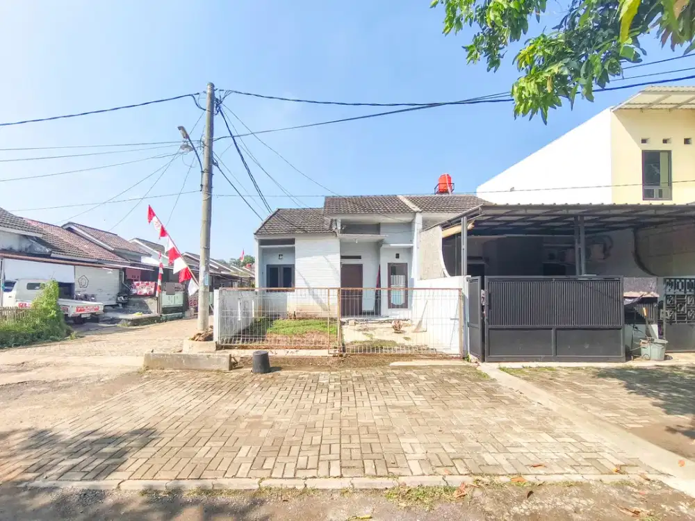 Rumah 15 Menit ke Gerbang Tol BSD Barat Hadap Utara Siap KPR J-34749