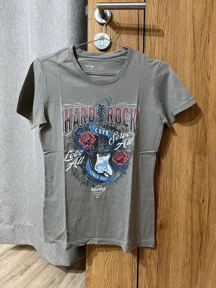 Kaos Hard Rock Love All Serve All