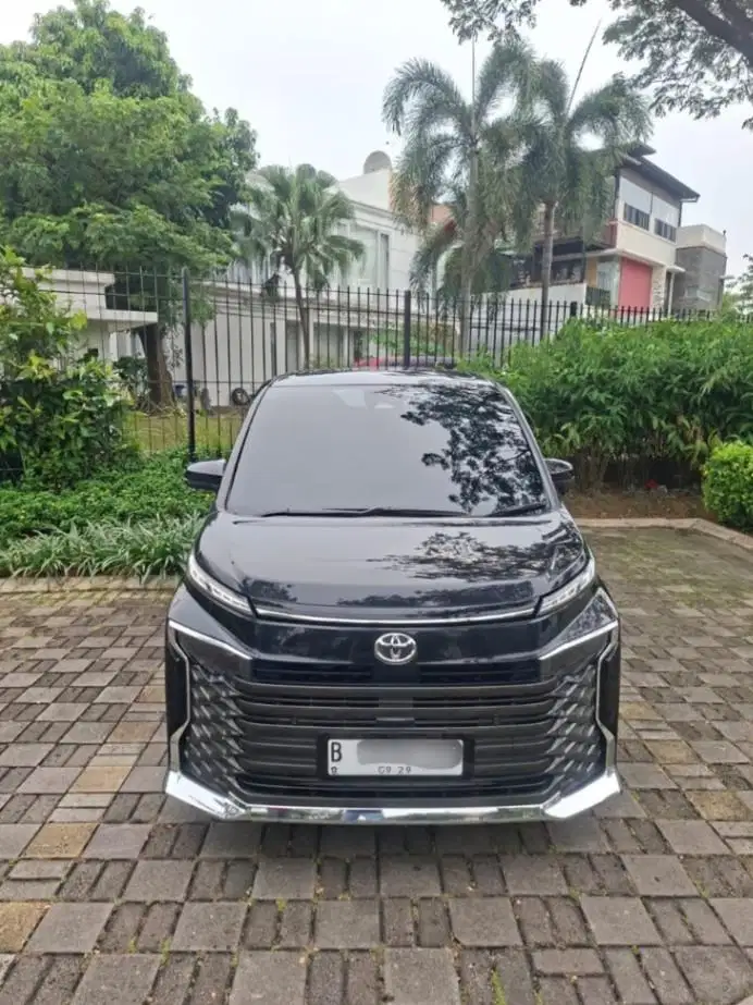 Toyota Voxy 2.0 at Facelift Tahun 2023