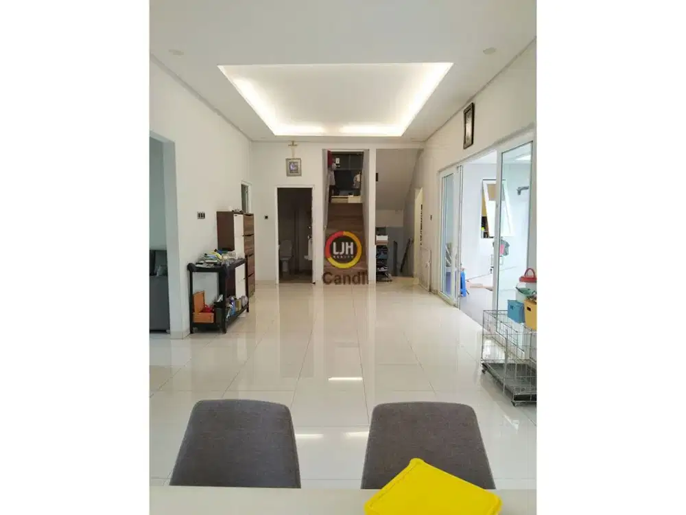 Rumah di Palm Hills Papandayan Semarang