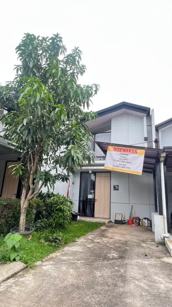 Disewakan Rumah Waterfront Jalan Utama