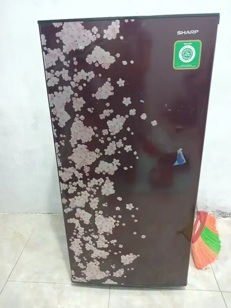 Kulkas 1 pintu merk sharp