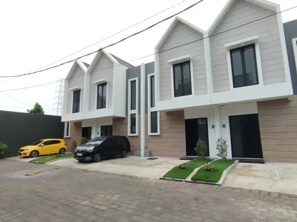 Disewakan Rumah 2 Lantai di Royal Dharmahusada – One Gate, Dekat Galaxy Mall & Kampus Favorit