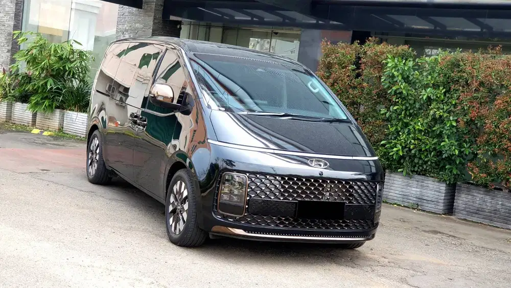 [ GARANSI 5TH ] Hyundai Staria 2.2L 2WD Signature Diesel AT Hitam 2022