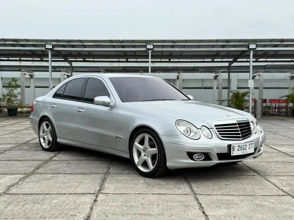 Mercy E230 Edition 2.5 AT. Tahun 2009. Silver. Low km. Perfect cond