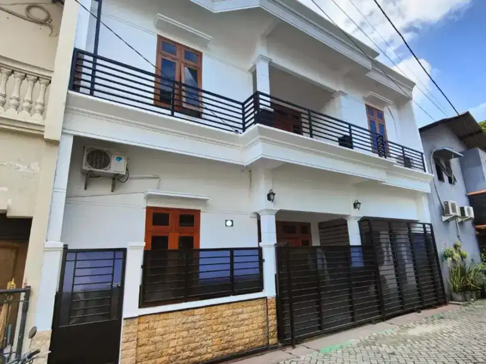 ‼️Sangat Terawat‼️ Rumah Kokoh di Jambangan dekat Ketintang Kebonsari