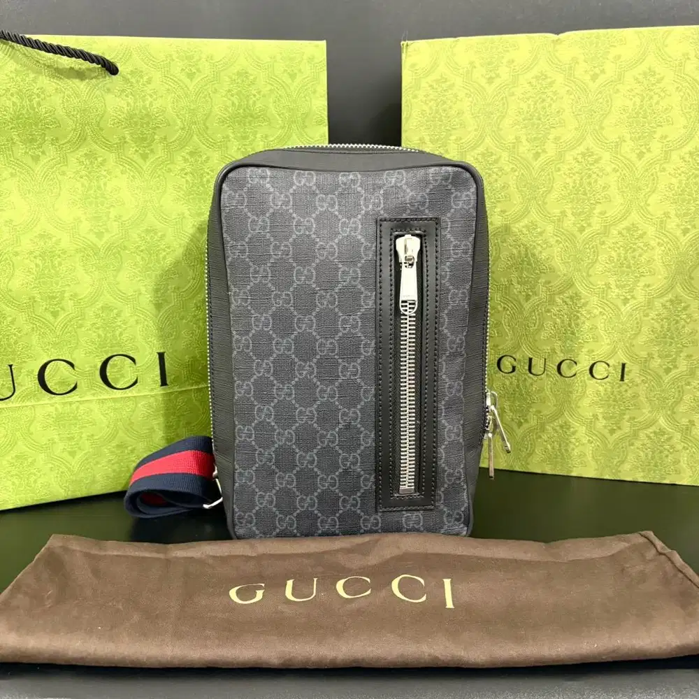 Gucci Supreme Slingbag Crossbody Bag