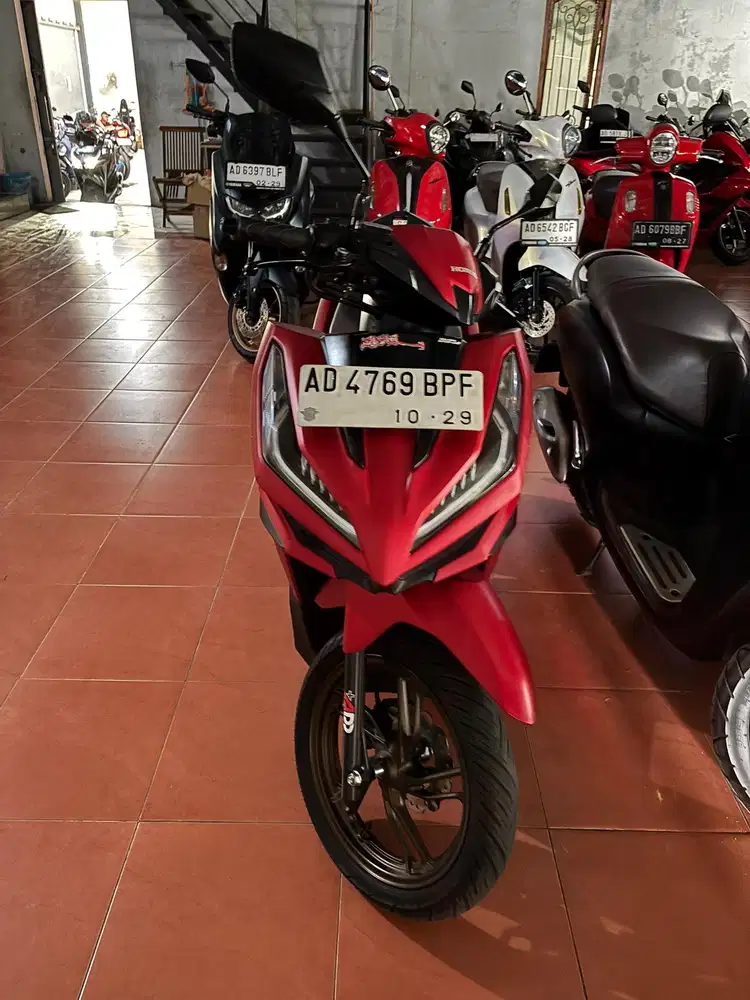 VARIO 125 KEYLES MERAH 2024
