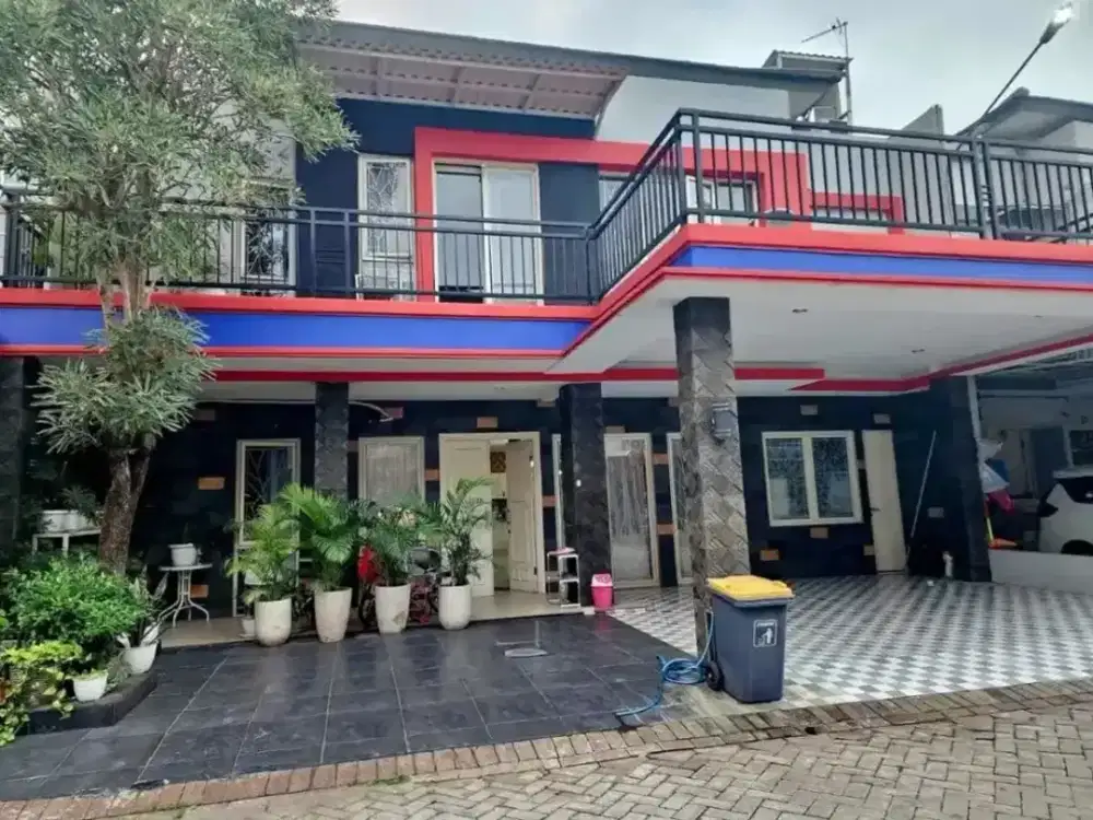 Rumah MEWAH Free Furnished di Diamond Park Juanda dekat Deltasari Waru