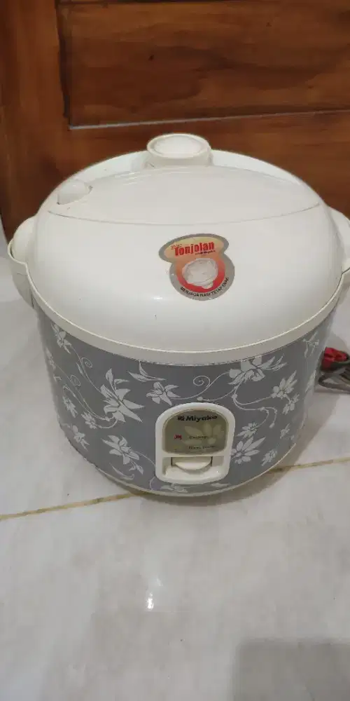 Rice cooker miyako 1,8 ltr