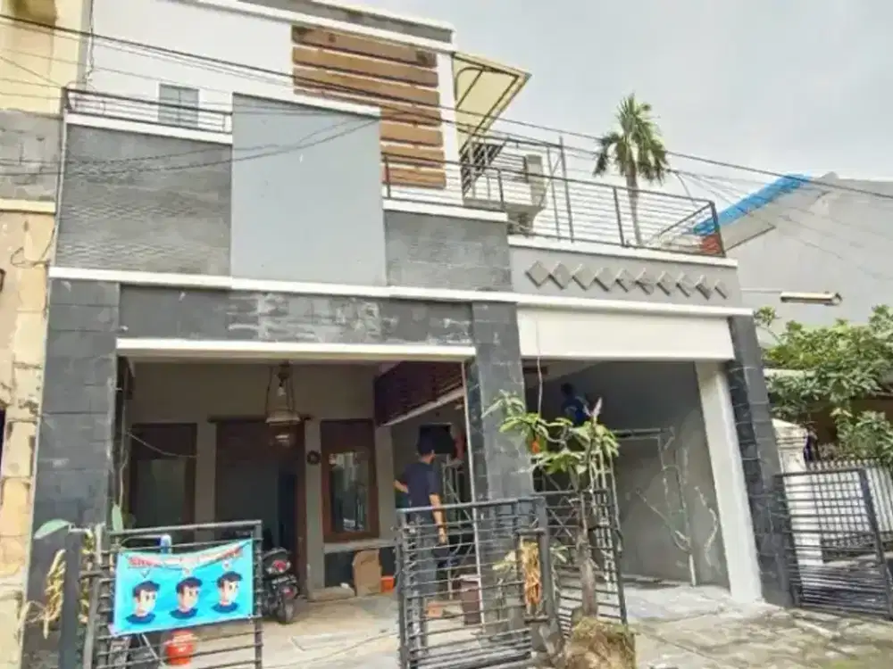 ‼️BARU RENOV‼️ Rumah 2.5 lantai di Kutisari Indah - Jemursari Rungkut