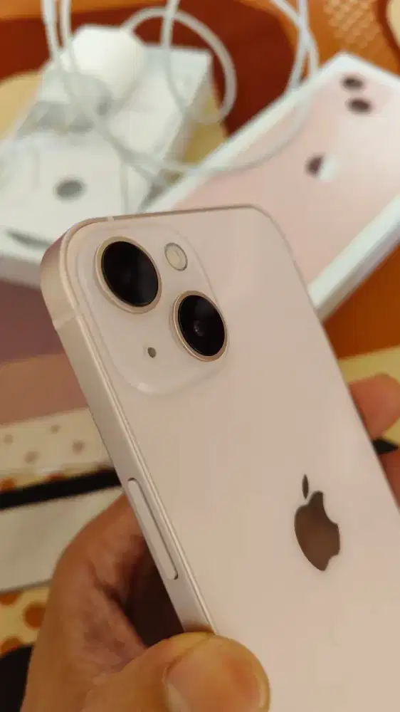 Dijual/Barter Iphone 13 256gb wifi only Lengkap