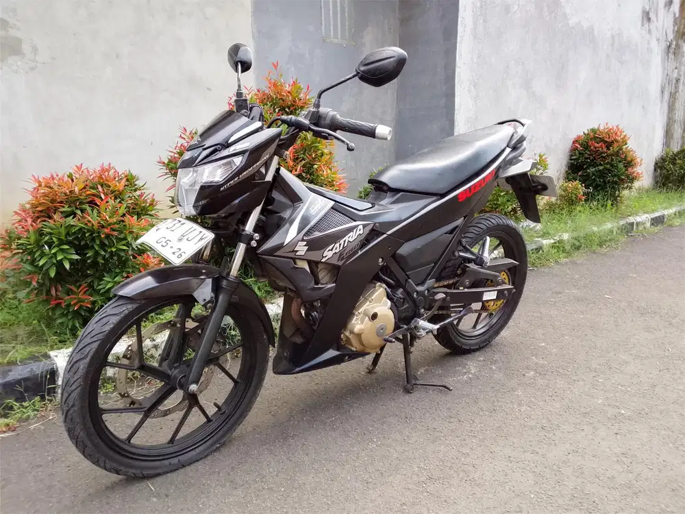 Di jual Suzuki  satria fu injeksi 150cc 2016 ss lengkap