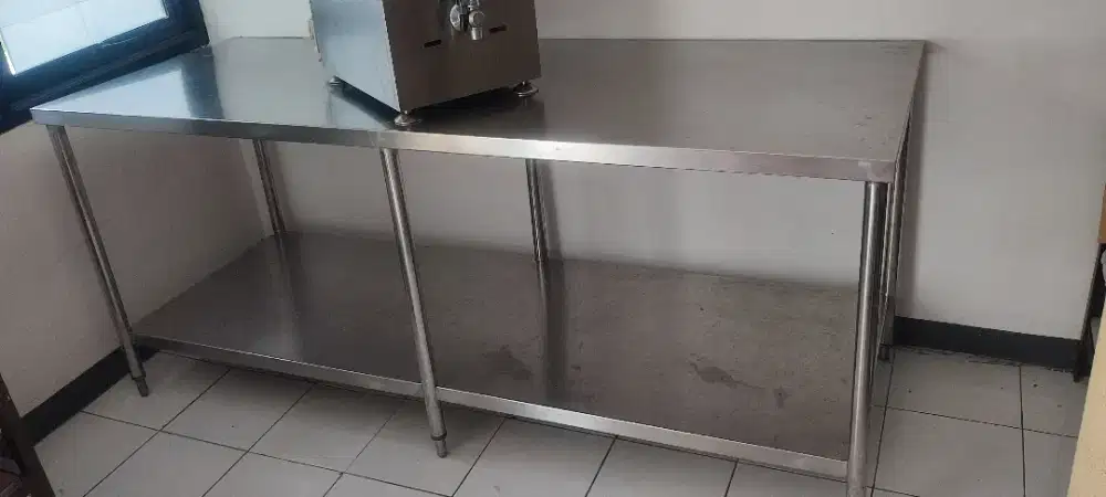 Meja stainless steel