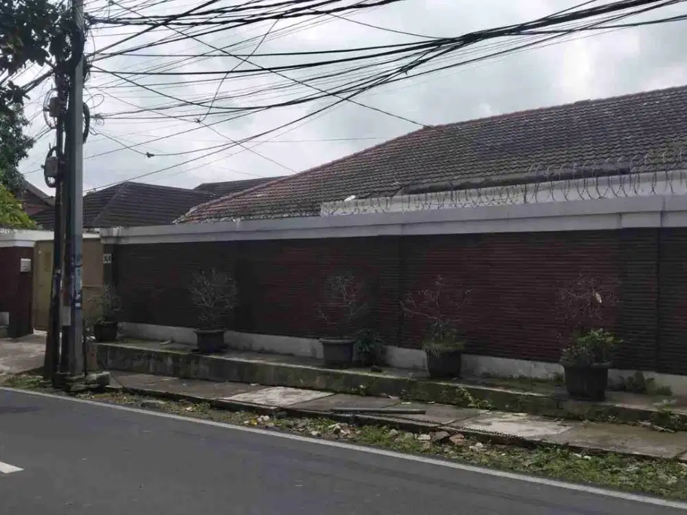 DIJUAL RUMAH MEWAH PRIVATE POOL PINGGIR JALAN RAYA DI BANGKA KEMANG