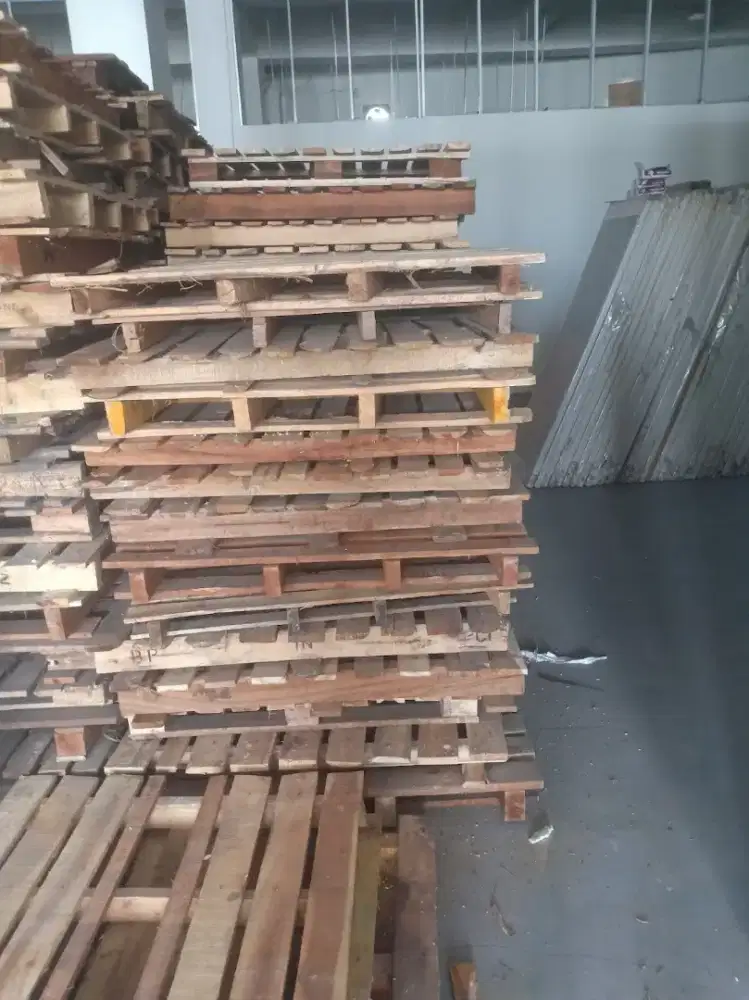 Palet kayu 110 x 110