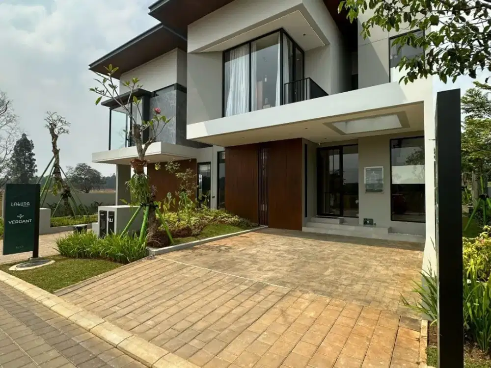 Hunian Tepi Danau 2 Lantai + Rooftop di Selatan Jakarta