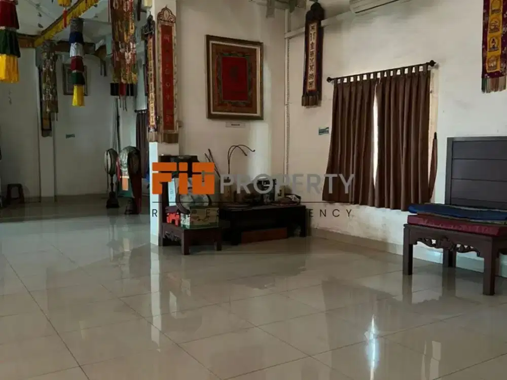 DI SEWAKAN WISMA 4 TINGKAT