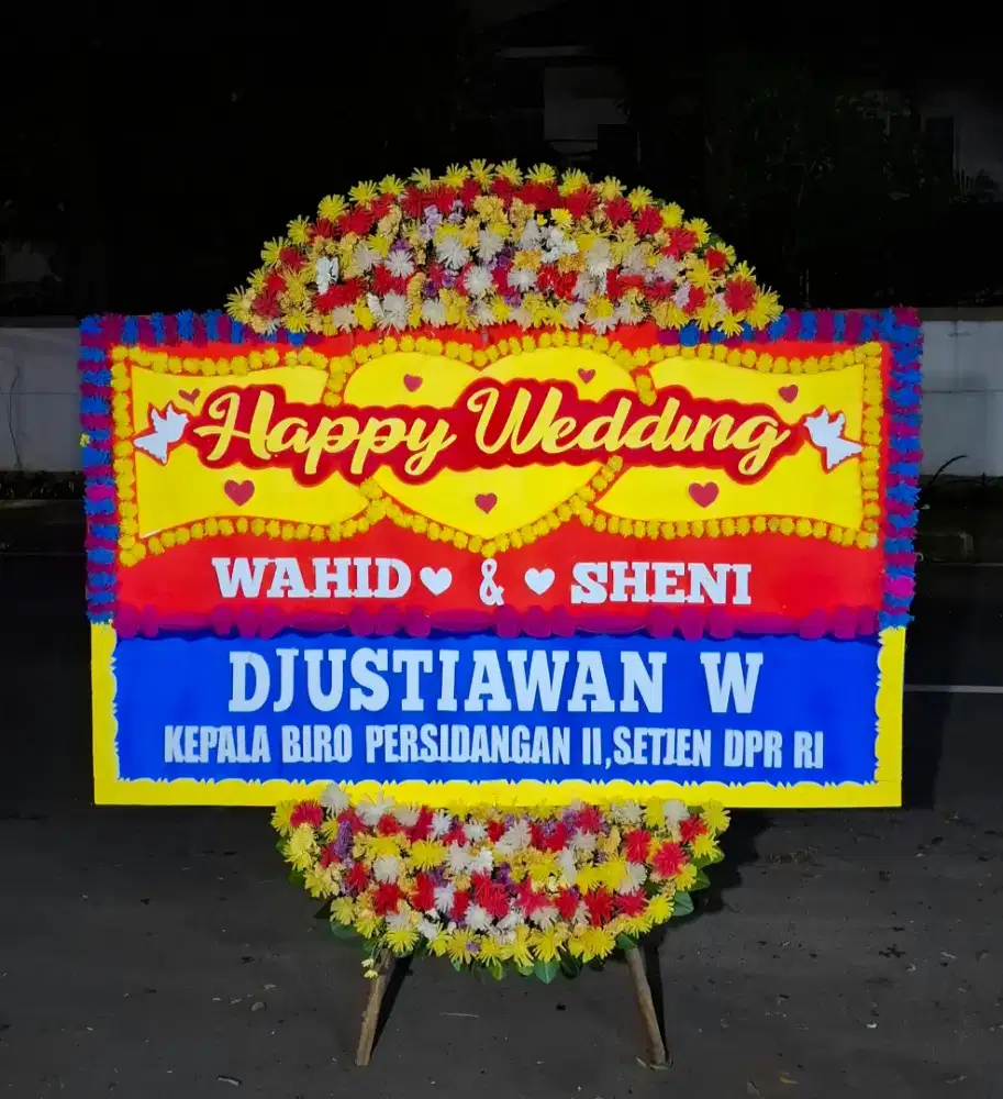 Karangan papan bunga Happy Wedding