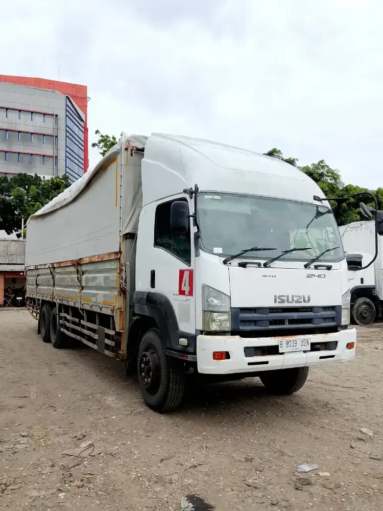 ISUZU GIGA FVM240PS 2012 TRONTON 10RODA WINGBOX NOPOL B SIAP KERJA TOP