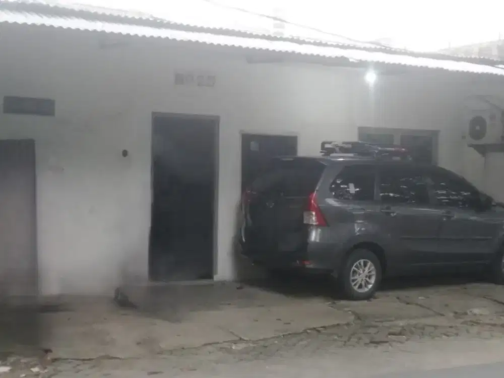 Dijual rumah tua di Grogol Tanjung Duren, dekat jalan raya