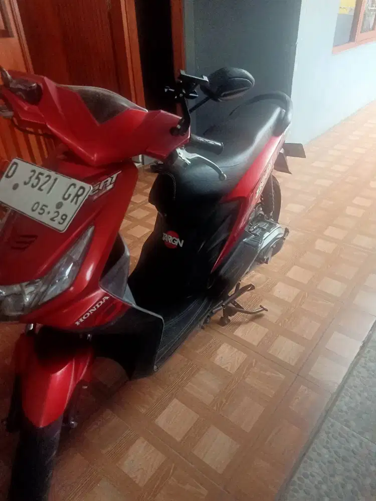 Honda beat karbu 1 tgn dari baru  bukan bekas tabrakan