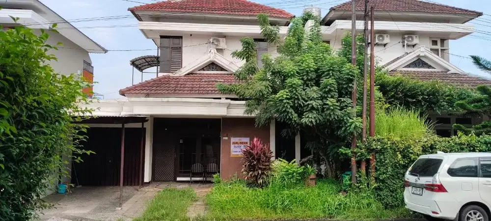 Rumah dua lantai siap pakai perumahan bukit regency gombel semarang