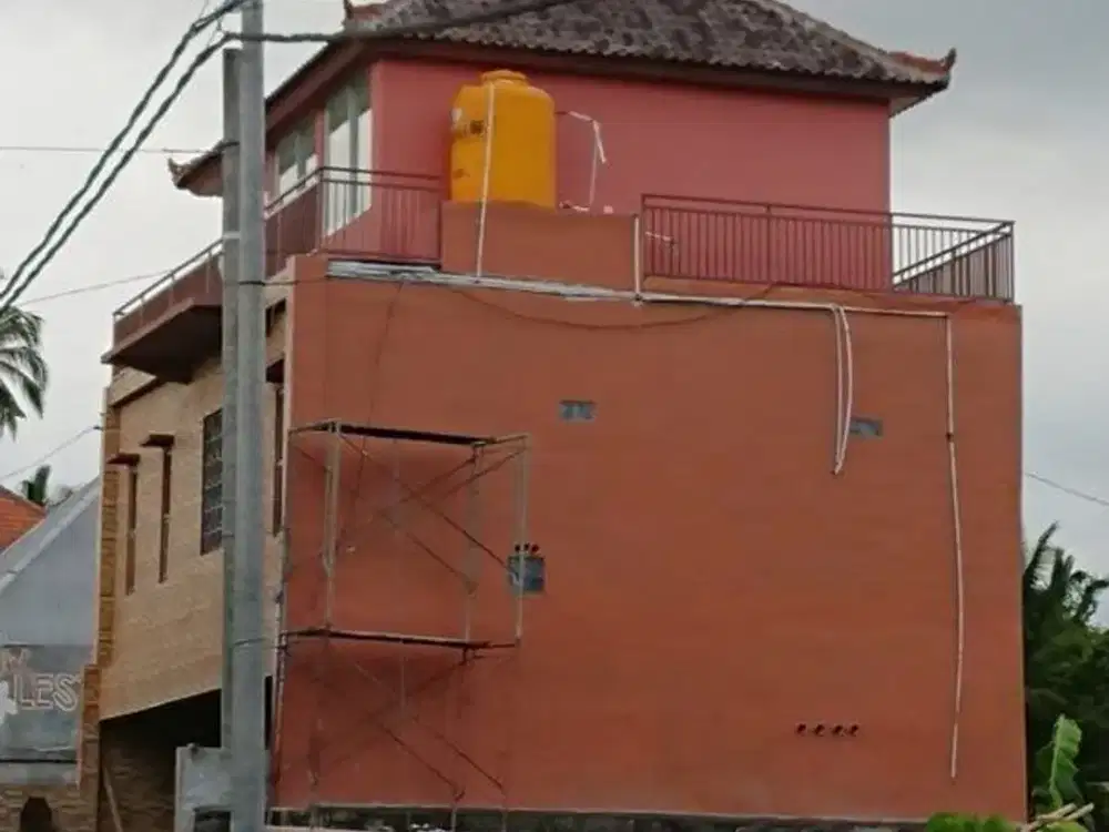 Ruko 3 Lantai untuk Usaha Disewakan, di Kedewatan, Ubud Gianyar Area