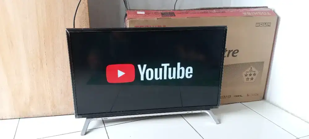 LED Toshiba 32in Smart