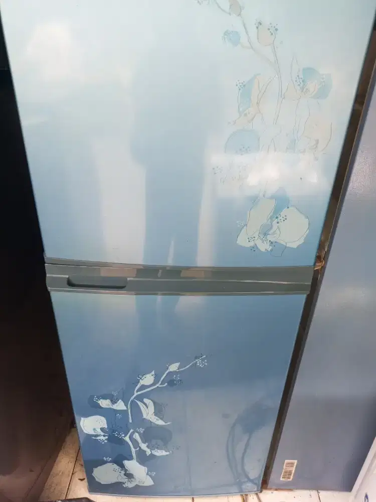 Kulkas Sharp tinggal pakai normal