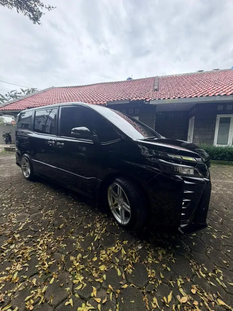 Toyota voxy 50th amneversary