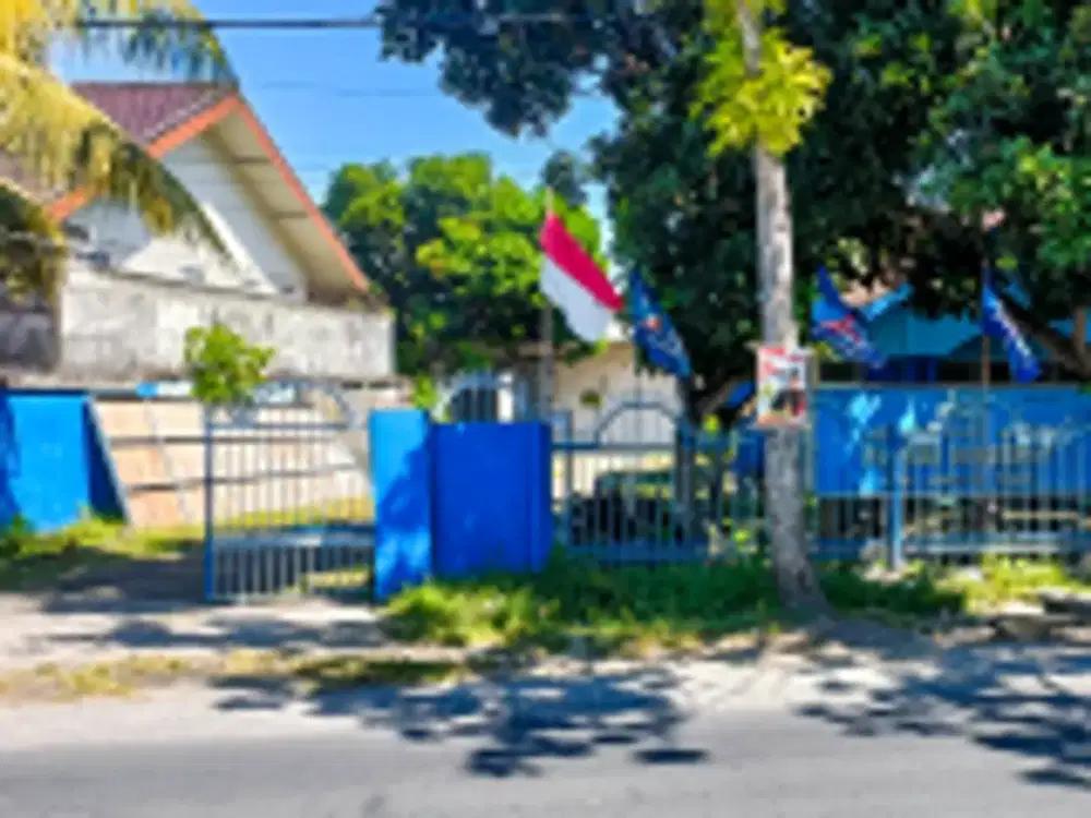 DIJUAL 1 BIDANG TANAH DENGAN TOTAL LUAS 1042 M2 BERIKUT BANGUNAN - LOMBOK TIMUR