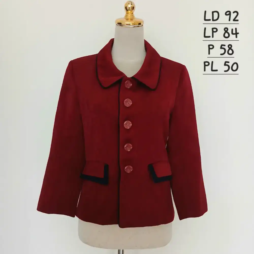 Blazer wanita Bili size M, preloved